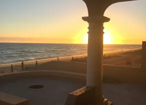 ALL 4 Master Bedrooms Are Beachfront with King Beds, Remodeled in 2021 - Image 2