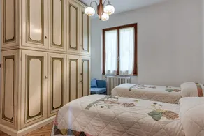 Holiday Home 'Gigli Di Firenze' with Mountain View, Wi-Fi and Air Conditioning - Image 5