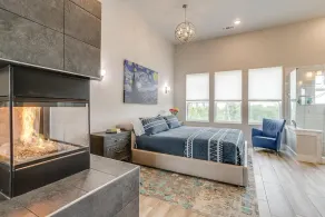 LUXURY DOWNTOWN FORT WORTH VILLA, WALK TO EVERYTHING - Image 3