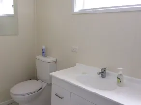 Spacious, comfortable, family home. Great views, pets ok, free wifi - Image 3