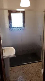 Schöne Familie Villa befindet sich nur einen kurzen Spaziergang zum Strand und der Stadt. - Image 3