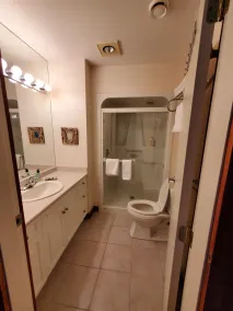 Deep Bay Ocean Front Cottage - Private Getaway with  Hot Tub - Image 2