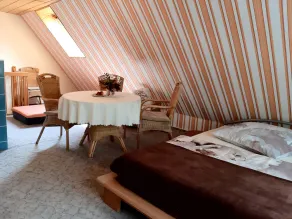 Small vacation apartment with roof terrace in an idyllic village location for 2 guests - Image 4