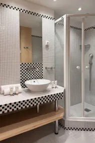 1610 B Incredible apartment on the Champs Elysees - Image 2