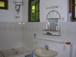 Ruhiges Ferienhaus unweit vom Botanischen Garten Peradeniya bei Kandy - Image 2