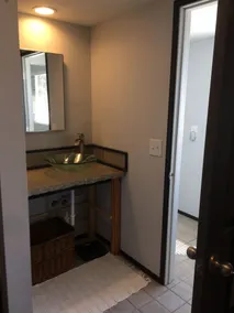 Lit King près du centre-ville pour 5 personnes - Image 2