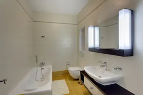 Seaview 3BR Apart inc Pool, Fort Cambridge Sliema - Image 3