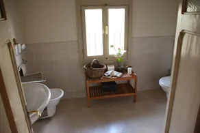 panoramic apartment, full of atmosphere, a few steps from the Ruspoli castle. - Image 3