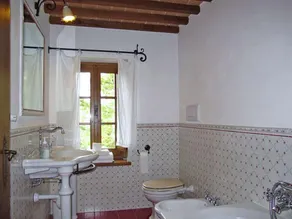 VILLA CASOLARE Villa mit 4 Schlafzimmern und Panoramapool in der Nähe von Perugia Gubbio Assis - Image 2