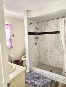 Beautiful 3BR Pool home / Billiards / Spa / Close to airport - Image 4