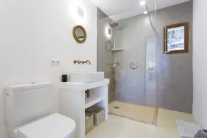 Villa With Private Pool with Sea Views . Homely  traditional majorcan house - Image 3