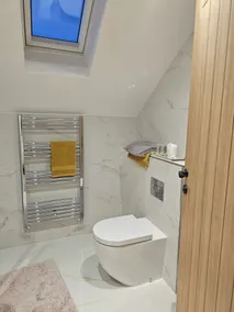 House Sleeps 7 With Garden And Parking - Image 3