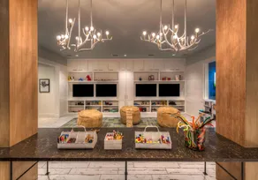 Luxurious 1183 sqft. 2 bed, 2 bath home seconds from the beach - Image 5