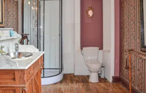 Gorgeous home in Mouterre-Silly - Image 3
