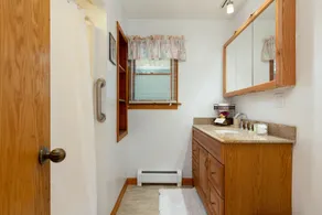 Landsafsondring 3 BR; 2 BA; sover 6; - Image 2