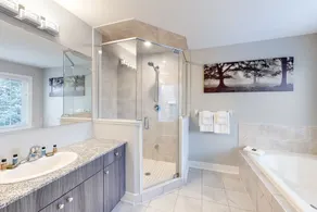 Luxury Townhome - Private Patio Shuttle Trails - Image 2
