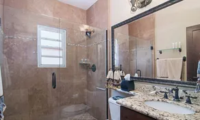 Coronado Beach Condo - centrally located to beach and town - Image 2
