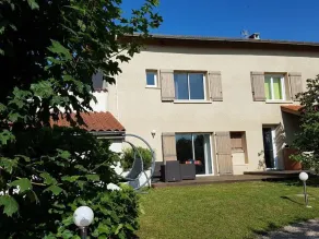 Cozy house with garden in Monts du Lyonnais - Image 4