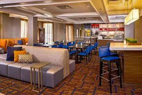 Comfort and Relaxation! Free Parking, Onsite Pool, Pet-friendly Property - Image 4