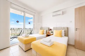 2BR Apartment with Pool - Luna by Premier - Image 4