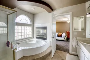 Private Home w/pool, spa, game room & home gym. 15 mins from the Strip. - Image 4