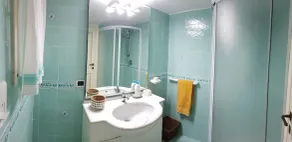 Luxuriöse 100m2 Wohnung mit Pool und Meerblick in Porto Rotondo - Image 4