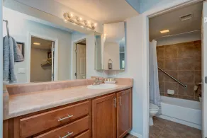 2 bedrm 1st floor with Expanded Patio-Stunning Mountain Views & Tucson Charm - Image 4