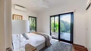 Absolute Beachfront House with Pool & Views - Image 5
