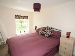 Somer Leyton Cottage - Image 2