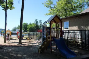 Sebago Lake - Point Sebago 2 bedroom home - Image 3