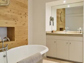 The Downs Barn Lodge - Image 3