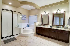 AMAZING home Close to Stadiums! HEATED Pool! SPACE for the whole Family! - Image 3