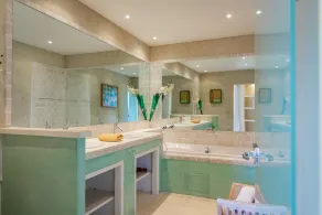 Les Rochers - Five Bedroom Villa, Sleeps 10 - Image 4