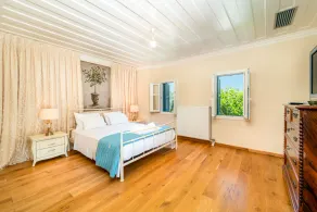 Siora Tanto Rustic Villa - Image 3