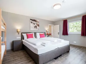 Renovated Holiday Home near Zell am See with Enclosed Garden - Image 4