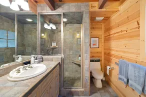 Donner Lakefront w / jetée privée, deux ponts, vue à 180 degrés, familial! - Image 3