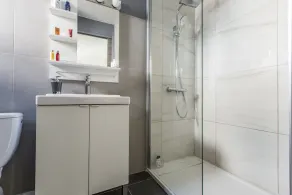Cute affordable 1-br minutes from Cannes Center - Image 3