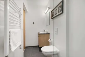 Blue Mountain Apartments - Corner Studio with View - Image 3