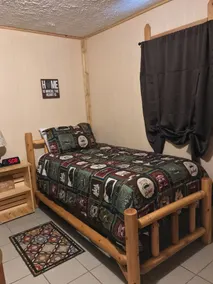 3 Bed 1 Bath Gemütliche Hütte Wi-Fi 1 Meile von Tippy Big Manistee River - Image 5