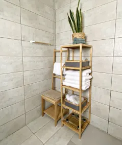 Fully renovated 2 bedroom flat , ideal for fmailies with  young kids - Image 5