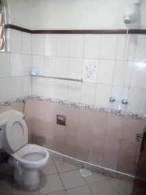 County Inn Hotel - Image 4