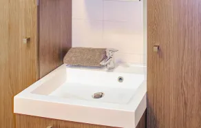 Beach front apartment in Oostende - Image 3