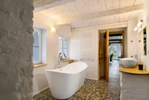 Holiday Home 'MerciMerSea' with 2 Terraces, 2,000 m² Fenced Garden & Wi-Fi - Image 5