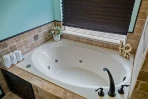 Amenities Galore! Heated Pool, Play Structure, Putting Green - Image 5