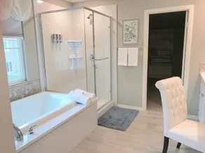 ❃Luxurious Model Home'Perfect för familjeåterhämtning'Fast Wifi❃King Beds❃ - Image 3