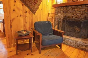 The Pines Ocoee riverside log cabin with jacuzzi tub - Image 2