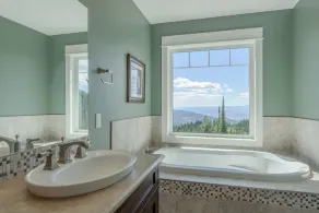 Unrivalled Deluxe Ridge location Duplex with Amazing Views and good ski in/out - Image 4