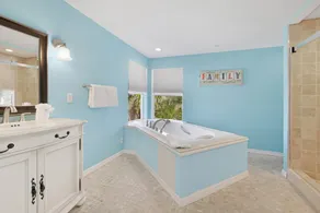 Tolle Lage, tolles Haus, herrliche Aussicht, fünf Schlafzimmer! - Image 3