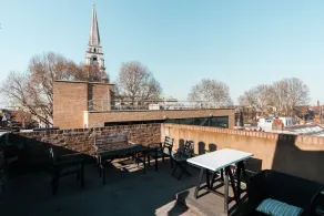 Private en-suite Room @ Liverpool street, Brick Ln - Image 2