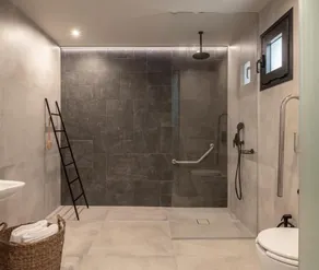 AKU Suites with private pools - Image 3
